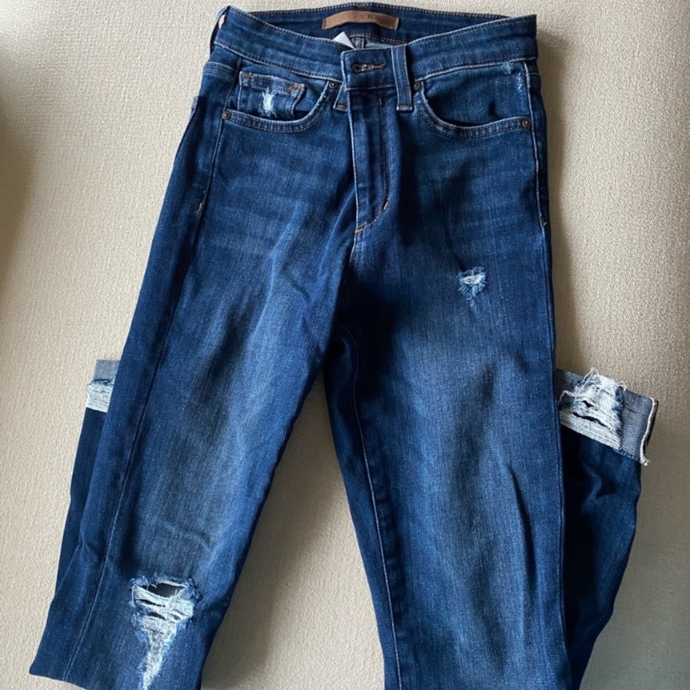 NWOT Joe’s distressed high-rise crop jeans